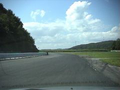 �R�[�X�^�񒆂�荶��1�R�[�i�[�̃N���b�v��������B